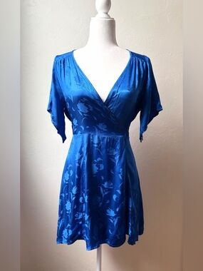 NWT Shore Monterey Wrap Dress Blue Crush Satin Floral Tie Waist Mini S